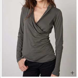 NWOT Velvet Graham & Spencer Meri top M Grey